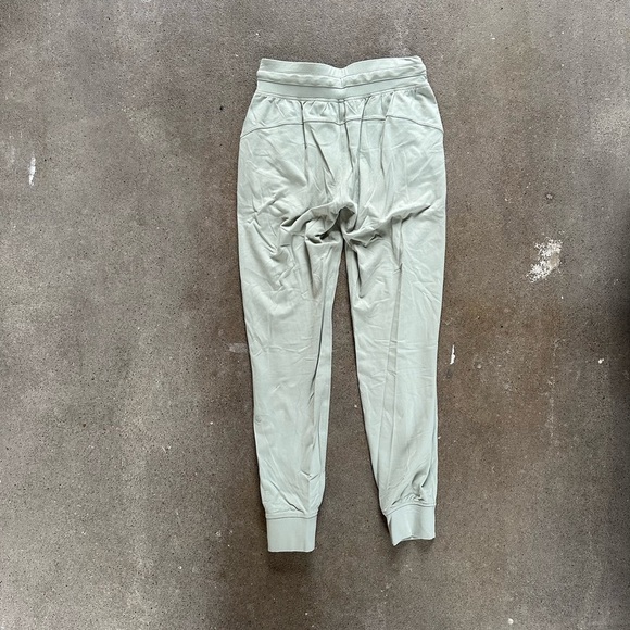 lululemon ready to rulu jogger 29” green fern size 4 - Picture 11 of 12